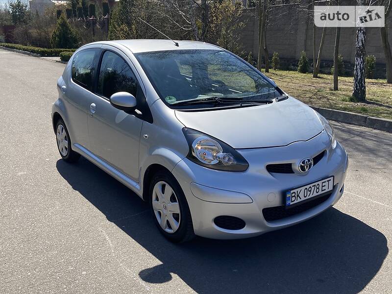 Хетчбек Toyota Aygo 2008 в Рівному