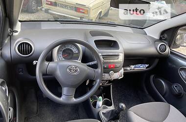 Хетчбек Toyota Aygo 2013 в Чернівцях