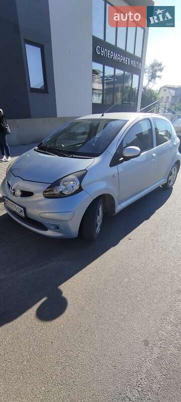 Хетчбек Toyota Aygo 2006 в Збаражі