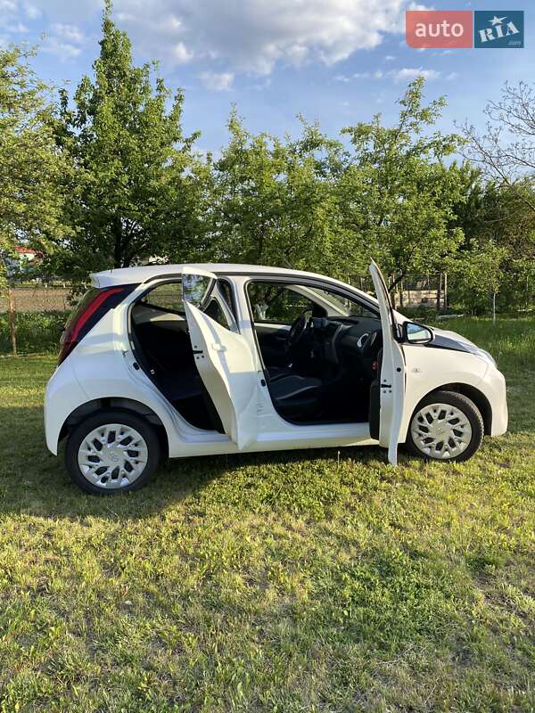 Хэтчбек Toyota Aygo 2021 в Снятине