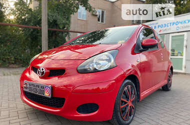 Хэтчбек Toyota Aygo 2009 в Кривом Роге