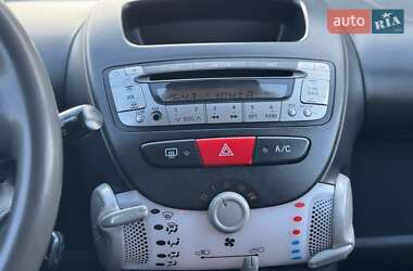 Хетчбек Toyota Aygo 2012 в Буську