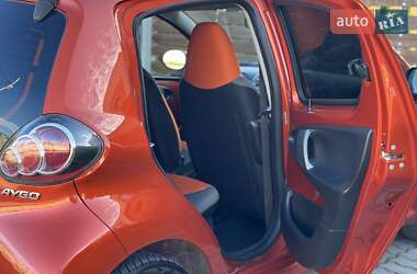 Хетчбек Toyota Aygo 2012 в Буську