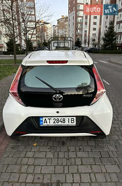 Хетчбек Toyota Aygo 2015 в Івано-Франківську