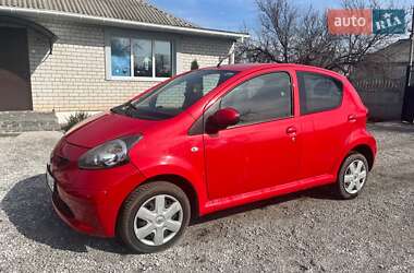 Хетчбек Toyota Aygo 2008 в Новомосковську