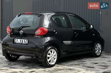 Хэтчбек Toyota Aygo 2007 в 