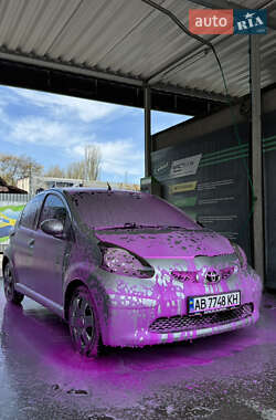 Хэтчбек Toyota Aygo 2006 в 