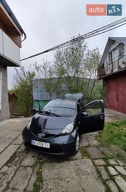 Хэтчбек Toyota Aygo 2006 в 