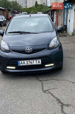 Хэтчбек Toyota Aygo 2012 в Киеве