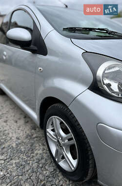 Хетчбек Toyota Aygo 2011 в Луцьку