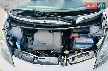 Хетчбек Toyota Aygo 2009 в 