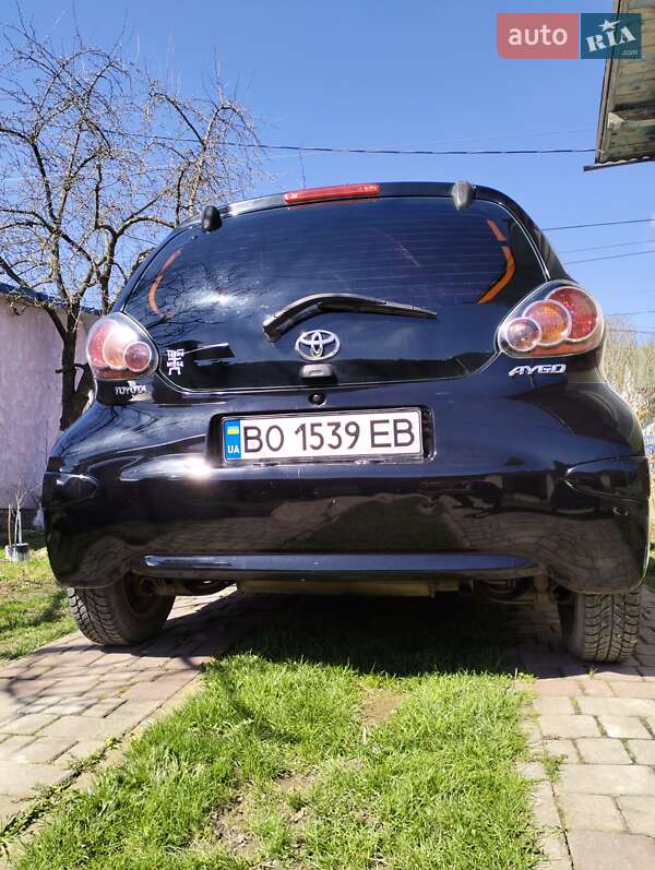 Хетчбек Toyota Aygo 2012 в Тернополі