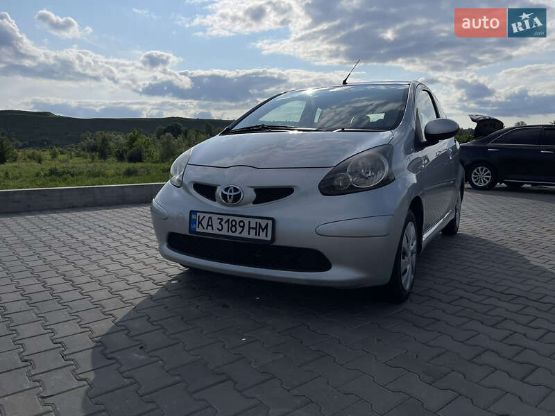 Хетчбек Toyota Aygo 2008 в Києві
