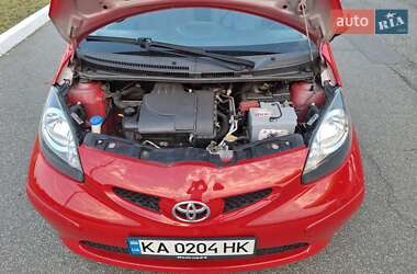Хэтчбек Toyota Aygo 2007 в 