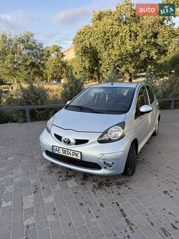 Хэтчбек Toyota Aygo 2005 в Днепре