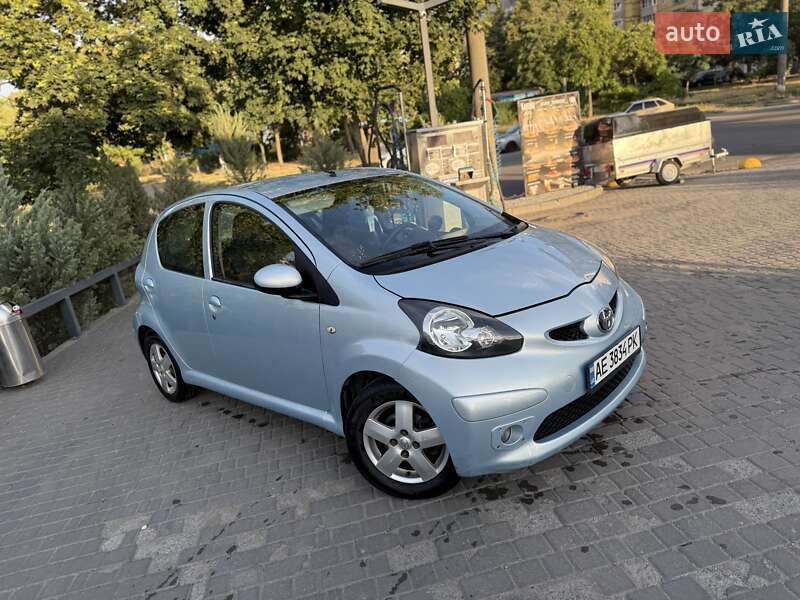 Хэтчбек Toyota Aygo 2005 в Днепре