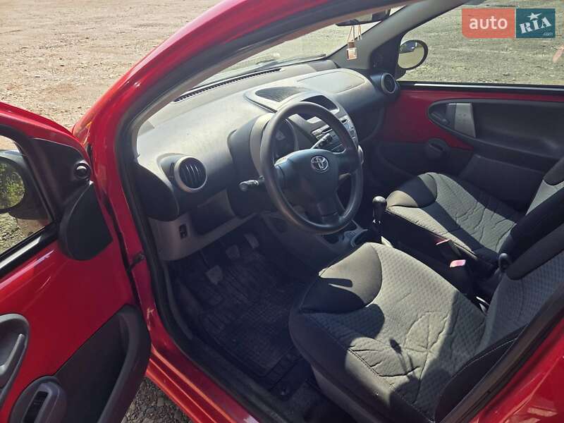 Хэтчбек Toyota Aygo 2007 в Черновцах