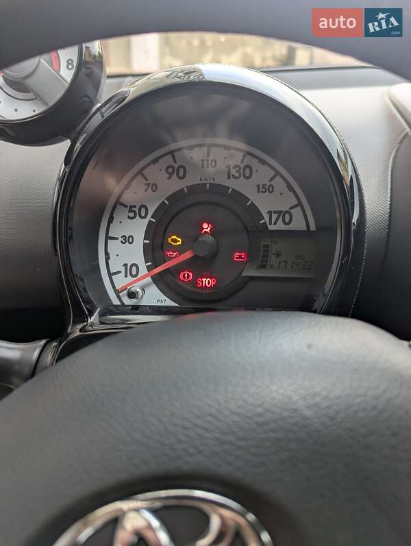 Хетчбек Toyota Aygo 2013 в Львові