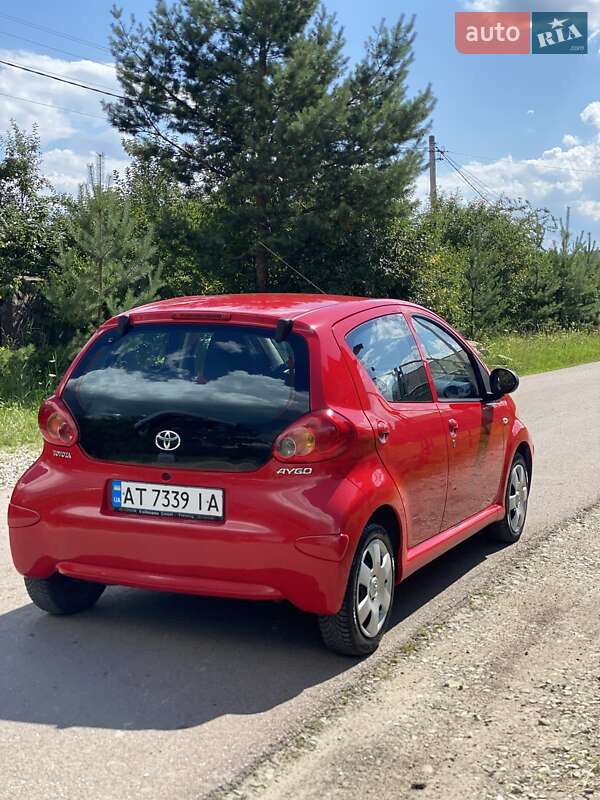 Хэтчбек Toyota Aygo 2008 в Ивано-Франковске