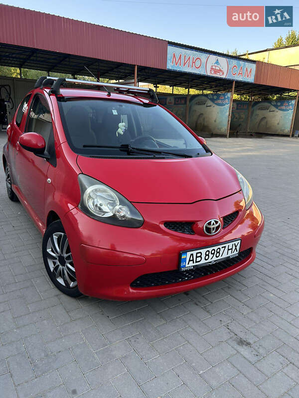 Хетчбек Toyota Aygo 2006 в Вінниці