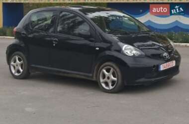 Хетчбек Toyota Aygo 2007 в Вижниці