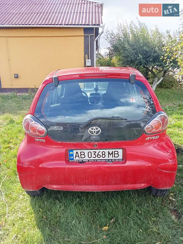 Хэтчбек Toyota Aygo 2008 в Старой Синяве