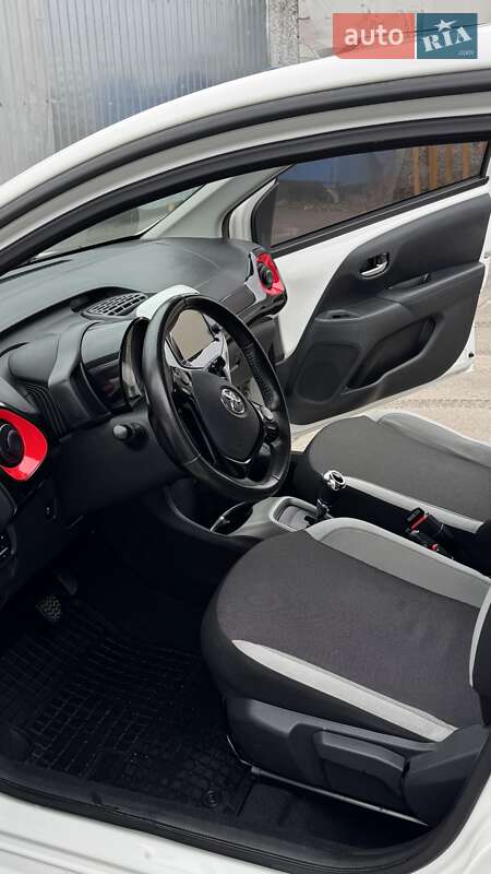 Хэтчбек Toyota Aygo 2017 в Сумах фото 9 Хэтчбек Toyota Aygo 2017 в Сумах