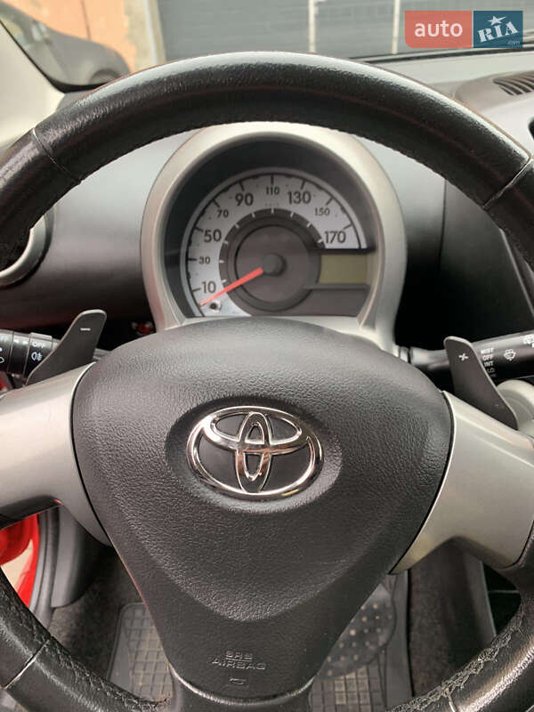 Хэтчбек Toyota Aygo 2013 в Ивано-Франковске фото 18 Хэтчбек Toyota Aygo 2013 в Ивано-Франковске