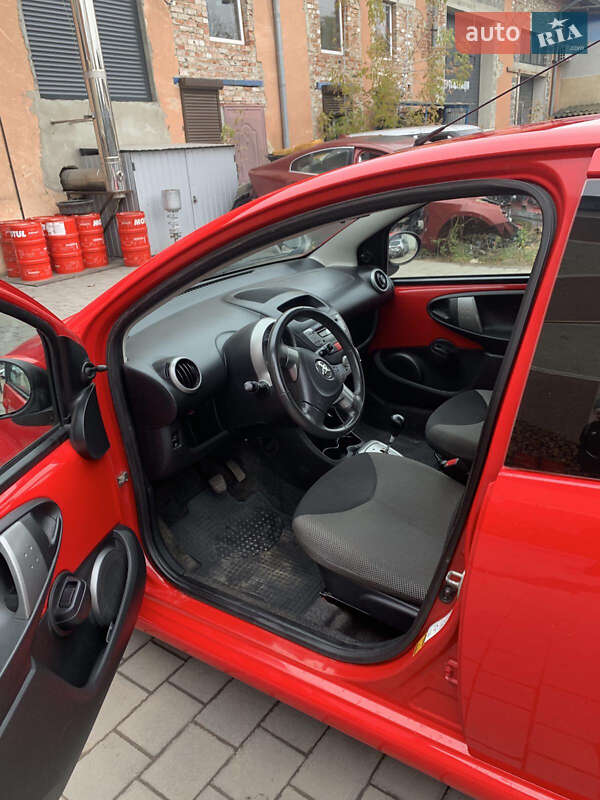 Хэтчбек Toyota Aygo 2013 в Ивано-Франковске фото 30 Хэтчбек Toyota Aygo 2013 в Ивано-Франковске