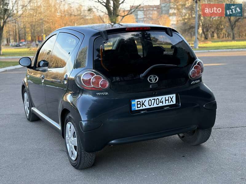 Хетчбек Toyota Aygo 2009 в Рівному