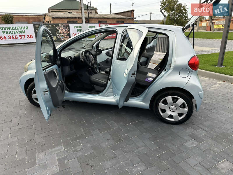 Хэтчбек Toyota Aygo 2005 в Лубнах