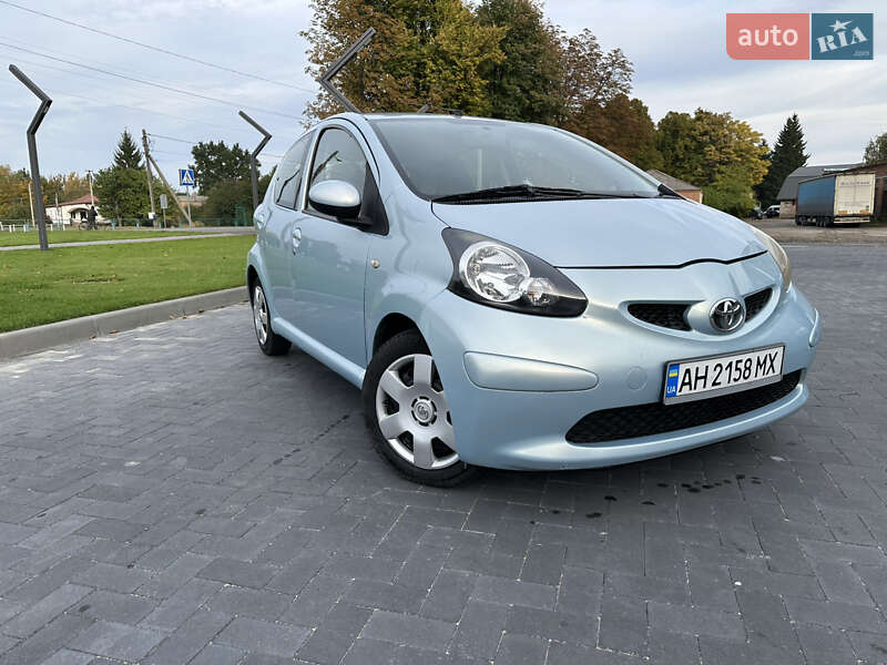 Хэтчбек Toyota Aygo 2005 в Лубнах