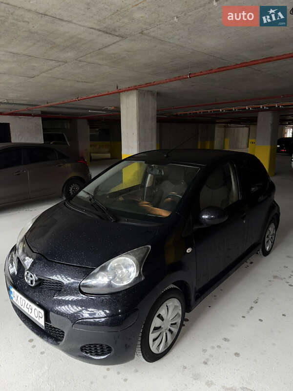 Хэтчбек Toyota Aygo 2010 в Харькове фото 4 Хэтчбек Toyota Aygo 2010 в Харькове