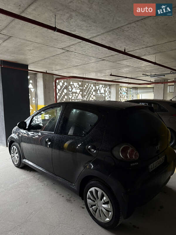 Хэтчбек Toyota Aygo 2010 в Харькове фото 7 Хэтчбек Toyota Aygo 2010 в Харькове