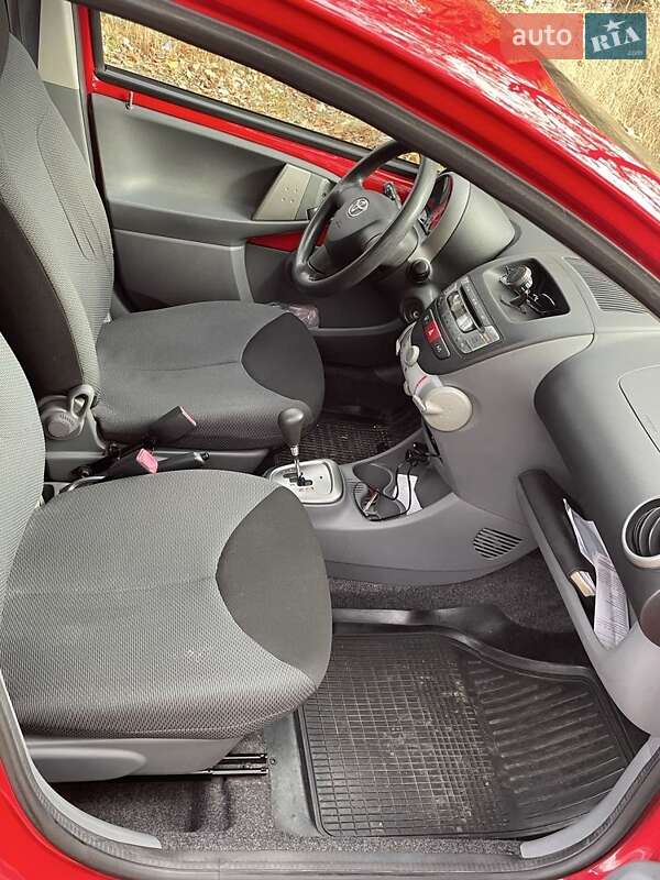 Хетчбек Toyota Aygo 2006 в Запоріжжі