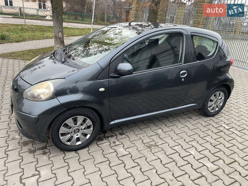 Хэтчбек Toyota Aygo 2008 в Здолбунове