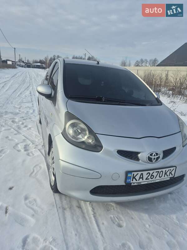Хэтчбек Toyota Aygo 2006 в Виннице