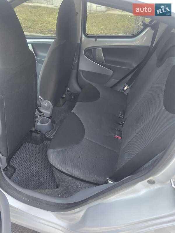 Хэтчбек Toyota Aygo 2007 в Золочеве