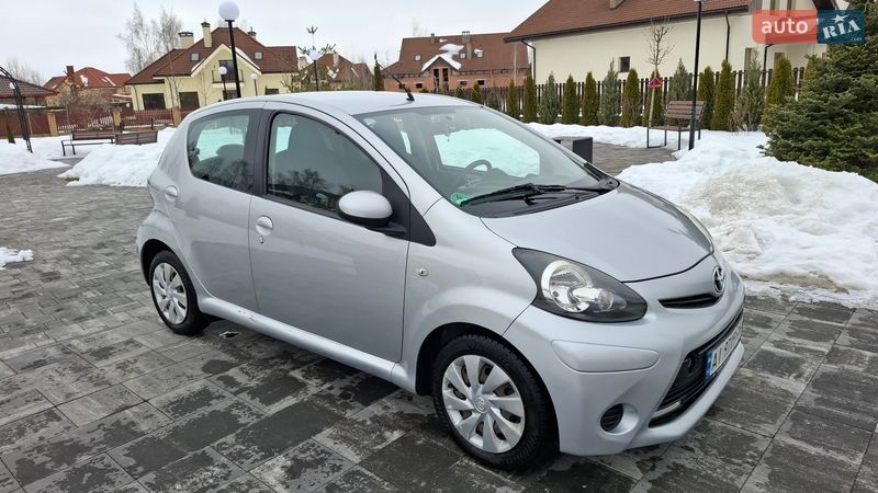 Хэтчбек Toyota Aygo 2014 в Киеве