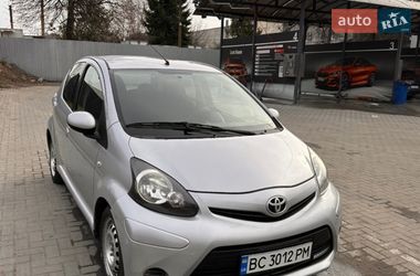 Хетчбек Toyota Aygo 2014 в Львові
