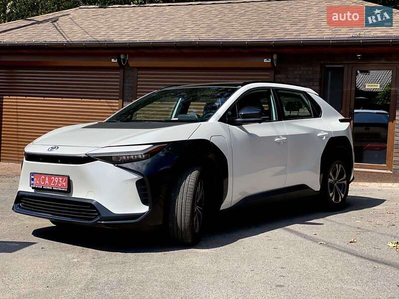 Позашляховик / Кросовер Toyota bZ4X 2022 в Вінниці