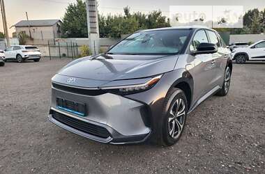 Внедорожник / Кроссовер Toyota bZ4X 2023 в Киеве