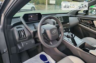 Внедорожник / Кроссовер Toyota bZ4X 2023 в 