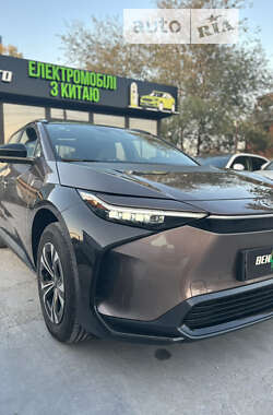 Позашляховик / Кросовер Toyota bZ4X 2023 в 