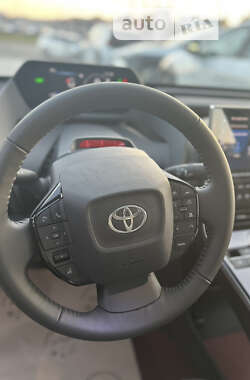 Позашляховик / Кросовер Toyota bZ4X 2023 в 