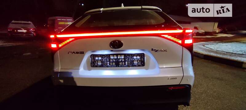 Внедорожник / Кроссовер Toyota bZ4X 2022 в Киеве