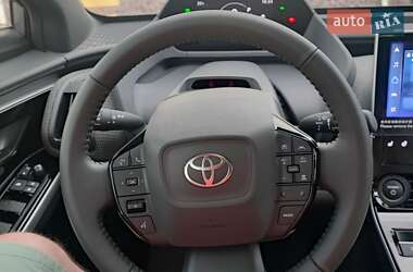 Внедорожник / Кроссовер Toyota bZ4X 2022 в 