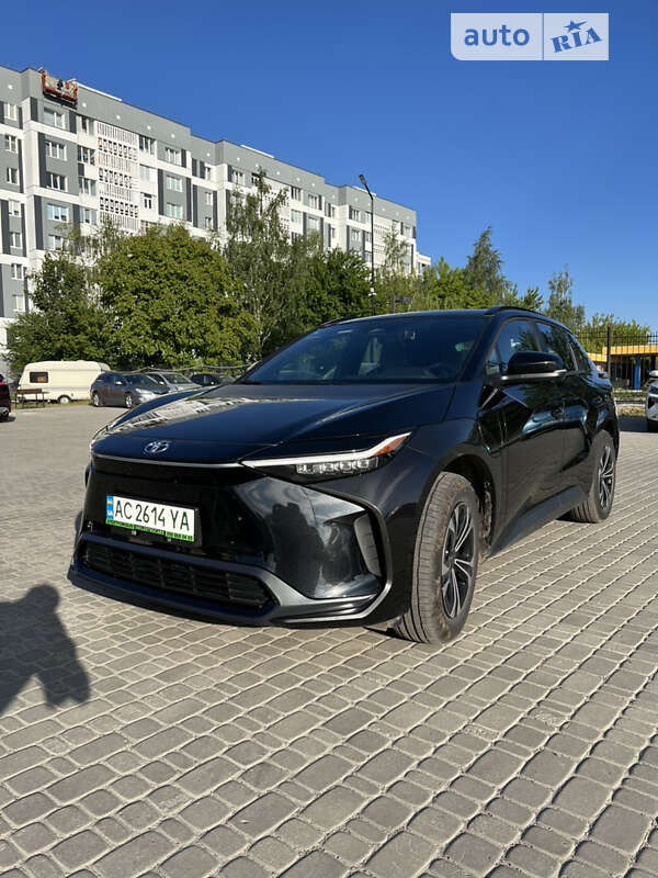 Позашляховик / Кросовер Toyota bZ4X 2022 в Луцьку