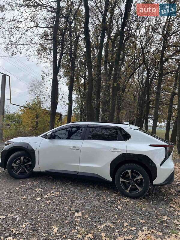 Внедорожник / Кроссовер Toyota bZ4X 2023 в Одессе