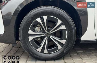 Внедорожник / Кроссовер Toyota bZ4X 2022 в 